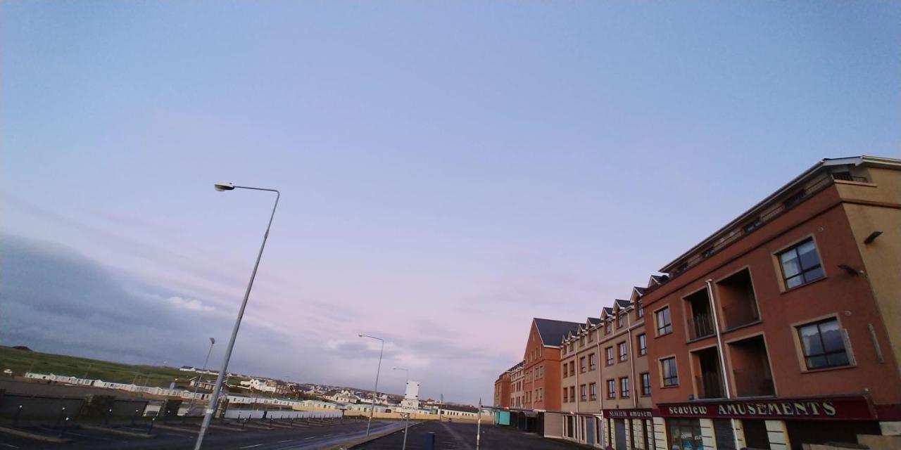 Palm Cove Bundoran Luxurious Sea View Balcony Free Wifi Netflix Sleeps 5 Lejlighed Eksteriør billede