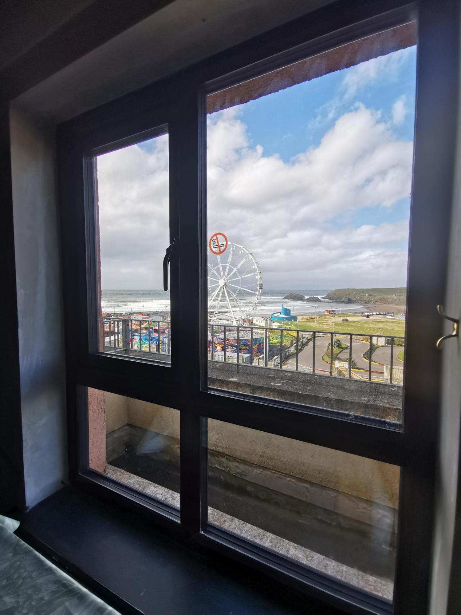 Palm Cove Bundoran Luxurious Sea View Balcony Free Wifi Netflix Sleeps 5 Lejlighed Eksteriør billede